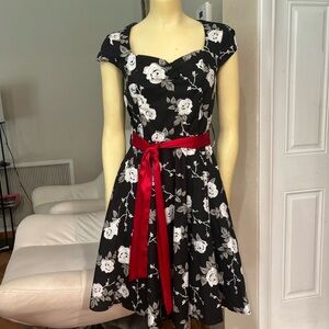 Hell Bunny Vixen black flowered rockabilly swing dress Medium